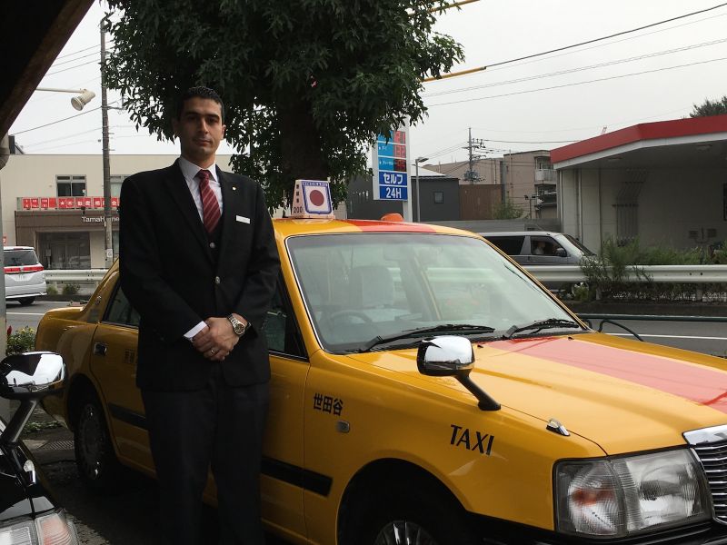 Tài xế taxi người nước ngoài hoạt động ở Nhật. Tài xế taxi người nước ngoài hoạt động ở Nhật.